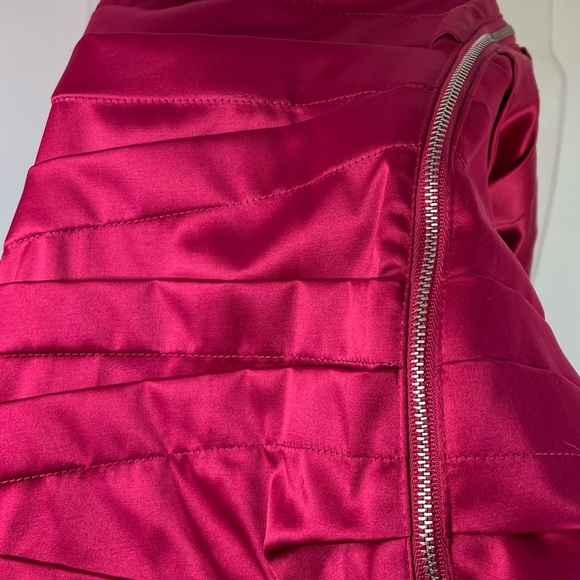 NEW Pink Silky Fitted Tiered Double Zip Mini Dress by Urban Behaviour Sz Medium - Picture 6 of 8